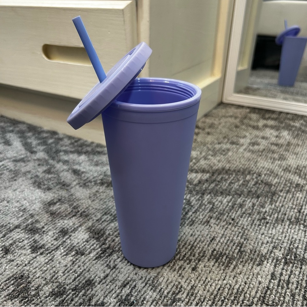 Lilac Purple Tumbler with Straw ✨